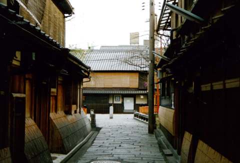 伝建_祇園1.jpg