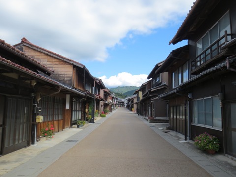 iwamura02.jpg
